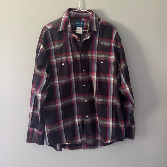 Wrangler Men’s Pearl Snap Long Sleeve Button Up Large. Blue, maroon, white plaid - Picture 1 of 5